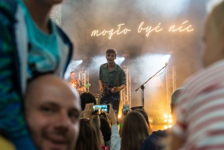 Koncert zespołu Kwiat Jabłoni w wiślańskim amfiteatrze